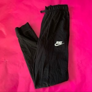 black nike joggers